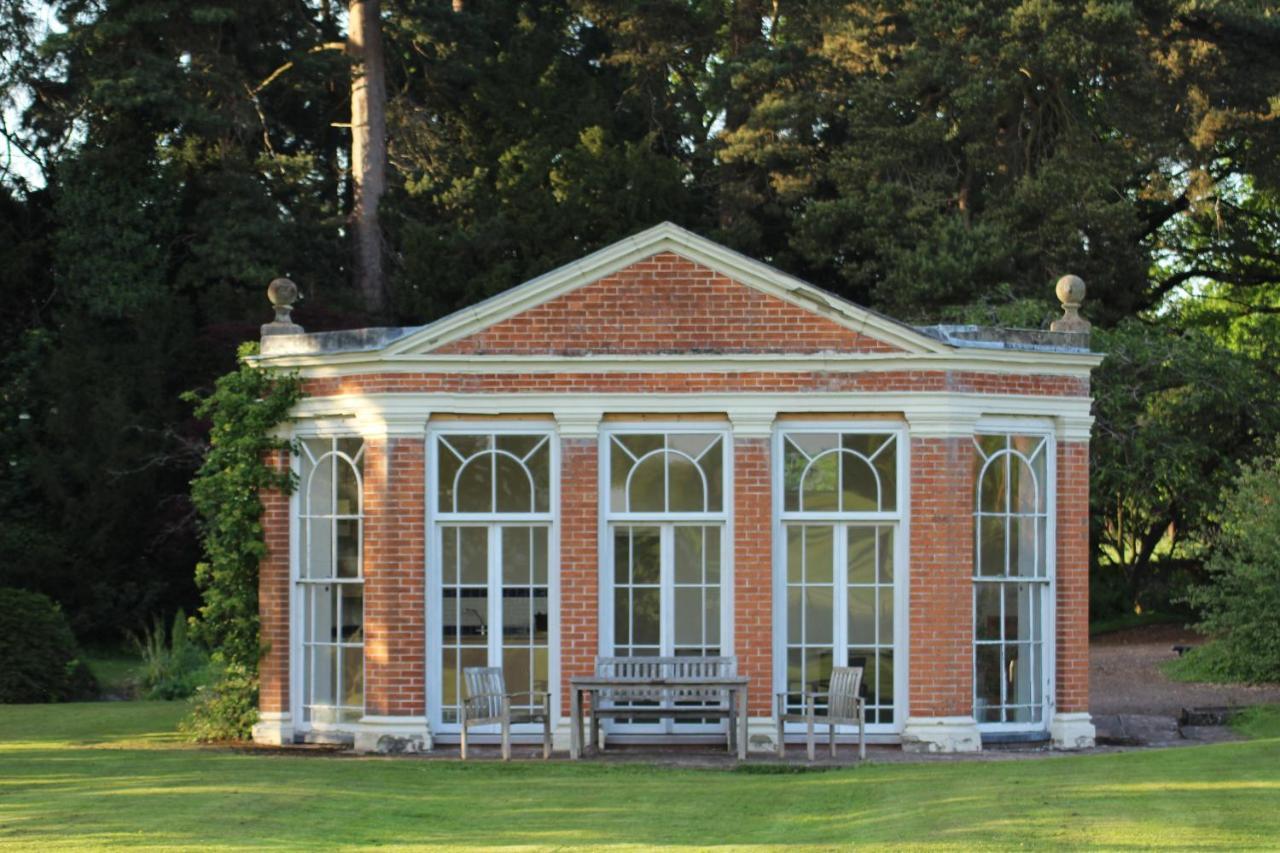 Henley Hall, Лъдлоу Екстериор снимка